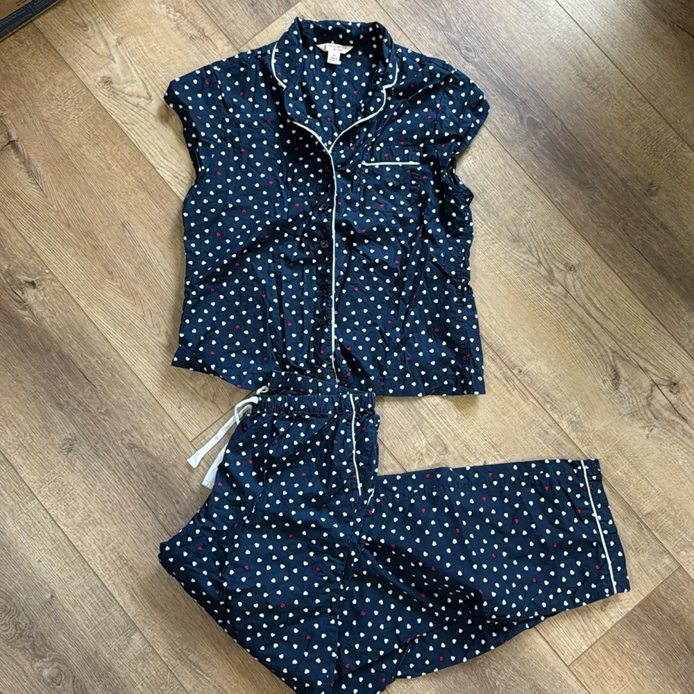 Brooks Brothers women’s heart pajamas, size medium.